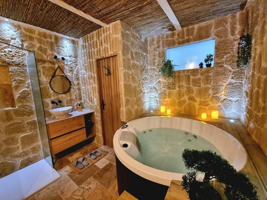 Les Spas De La Mer, Suite & Spa, Love Room, Plein Coeur Du Grau Le Grau-du-Roi Luaran gambar