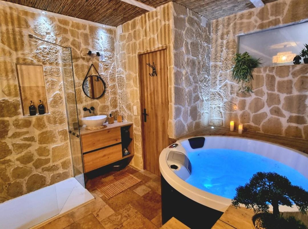 Les Spas De La Mer, Suite & Spa, Love Room, Plein Coeur Du Grau Le Grau-du-Roi Luaran gambar